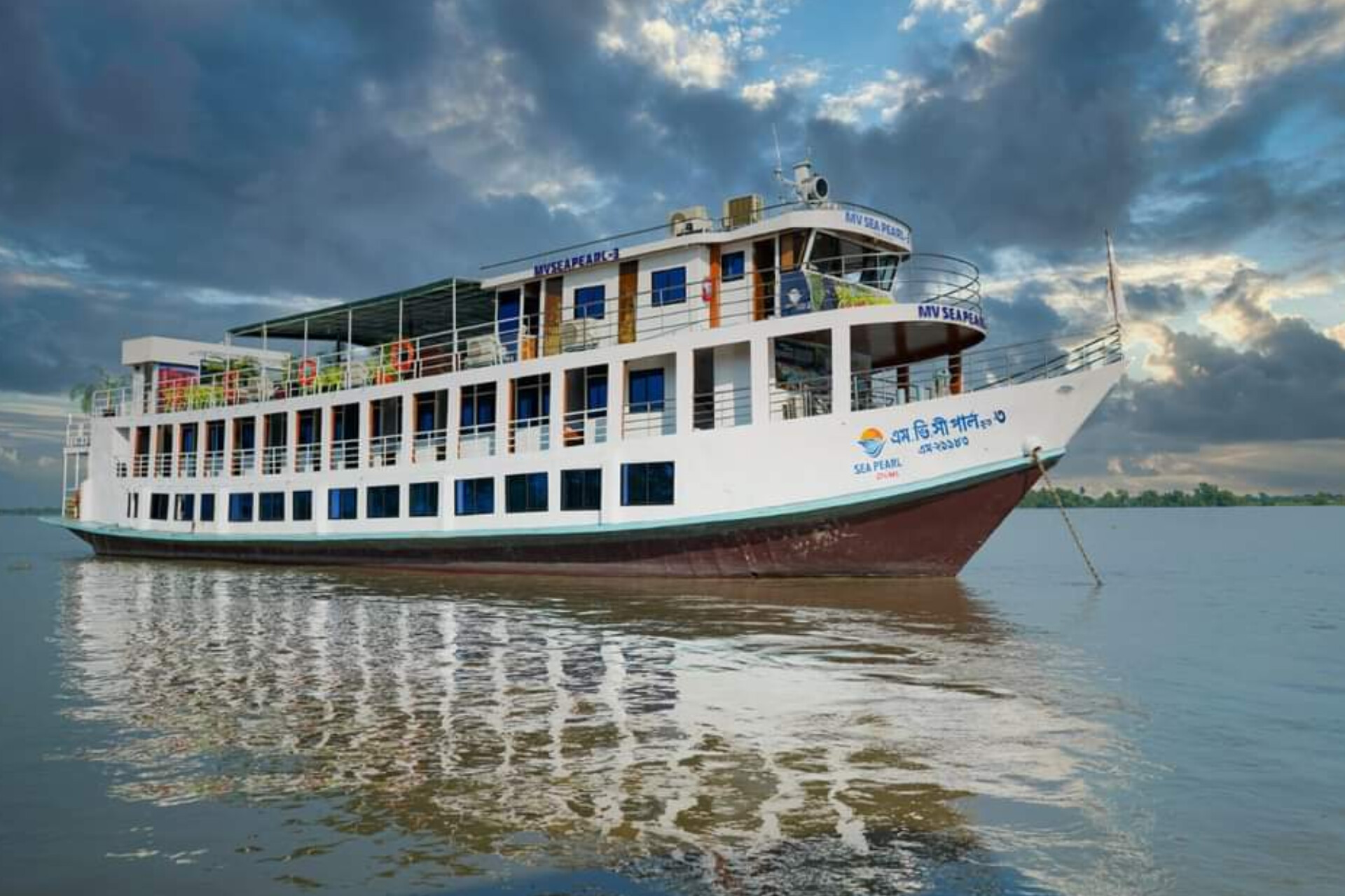 Sundarban tour by Sea Pearl 3 Premium Ship